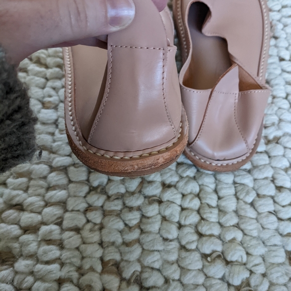 Vavarta leather flats - Picture 3 of 3